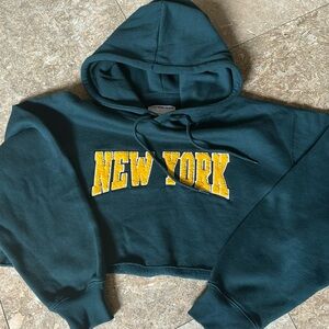 Cropped Dark Hunter Green Hoodie with New York Graphic